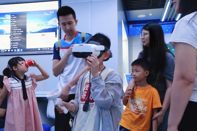 五一AI热浪来袭联通这场科技盛宴超赞(图5)