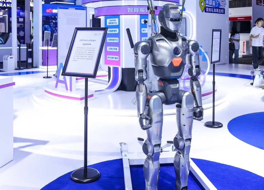 京东亮相世界人工智能大会从工厂商超医院“跑”出来的AI大模型全新升级(图6)