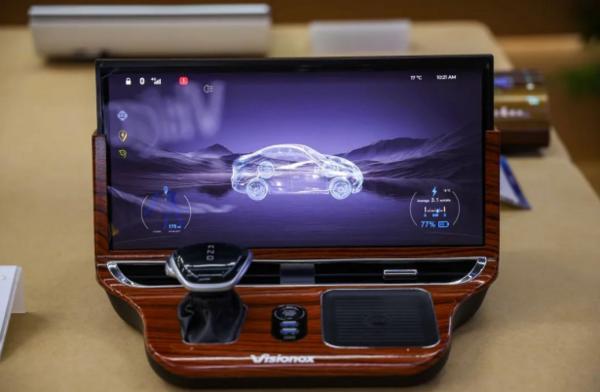 AI上显示 维信诺以“2+3+4”全矩阵亮相DIC 2025(图8)