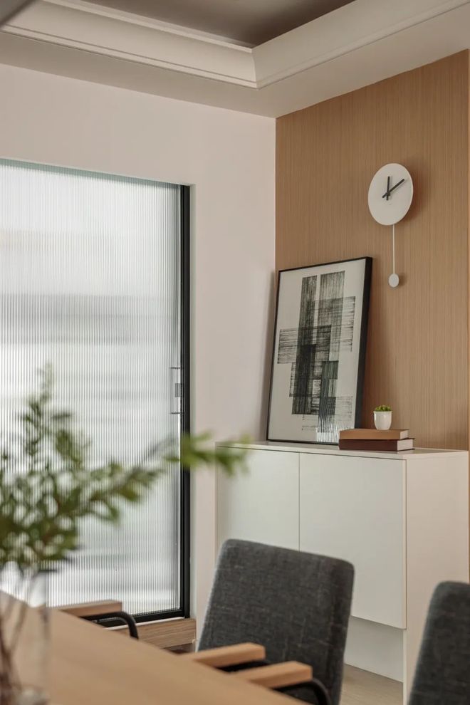 80㎡精装房改造地台+半开放式书房全屋智能系统提升空间格调(图6)