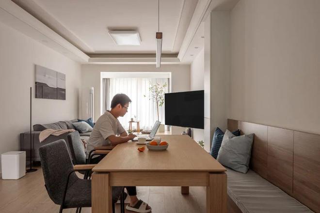 80㎡精装房改造地台+半开放式书房全屋智能系统提升空间格调(图11)