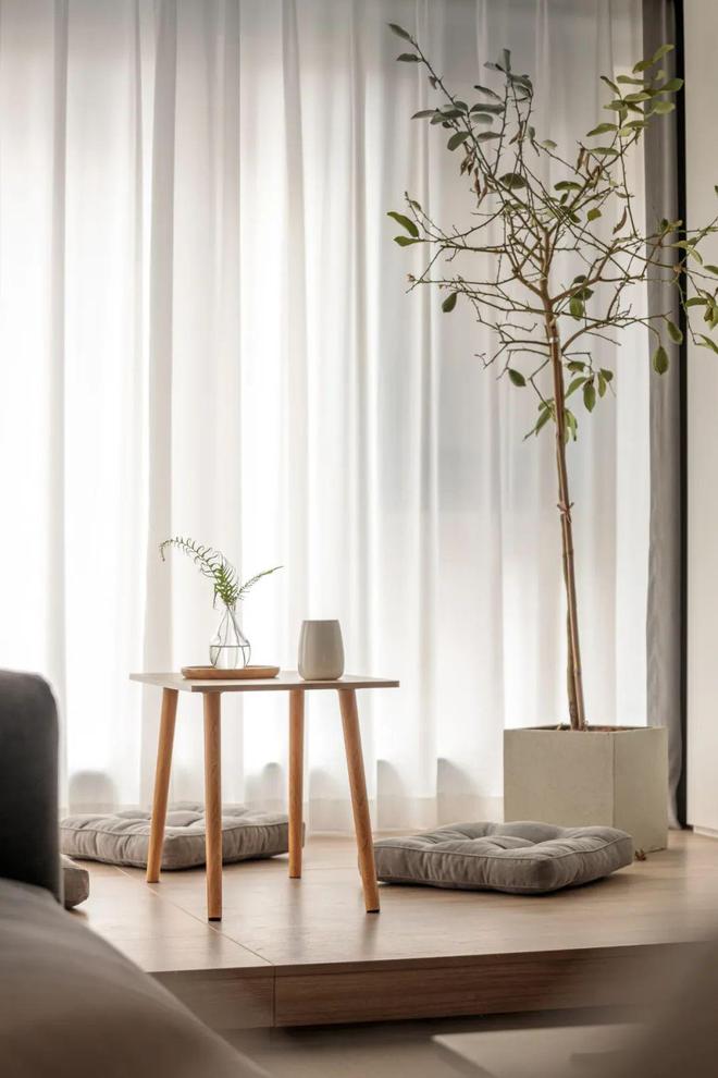 80㎡精装房改造地台+半开放式书房全屋智能系统提升空间格调(图10)