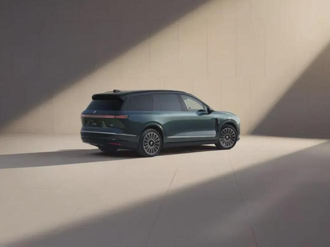 从空间到智能蔚来全新ES8如何戳中高端用户痛点？(图5)