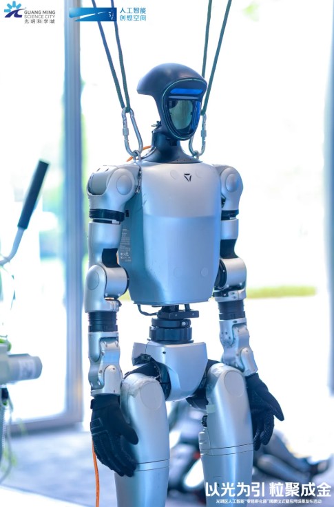 深圳光明首个人工智能零租孵化器揭牌成立(图7)