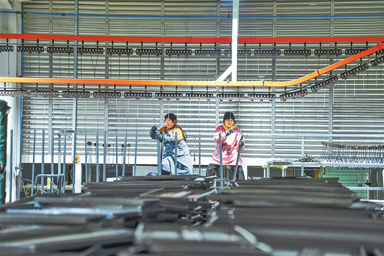 “庞村造”登上亚马逊热榜的背后——从洛阳钢制家具火爆全球看县域特色产业转型升级(图2)