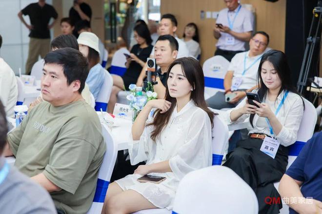 曲美家居开启全屋智能新品牌“曲美智家”引领智慧新生活(图10)