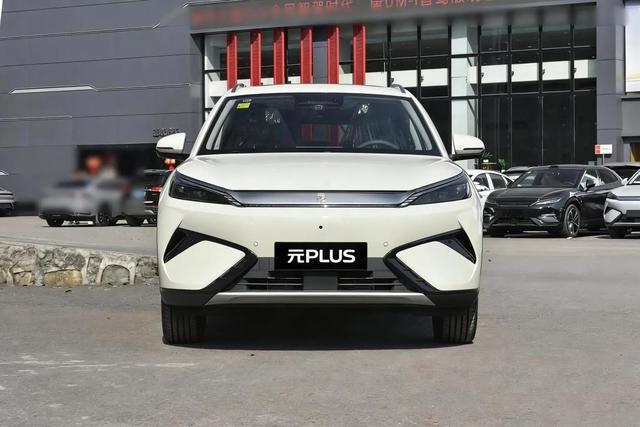 纯电SUV硬碰硬空间智能续航全面PK元PLUS和零跑B10你怎么选？(图9)